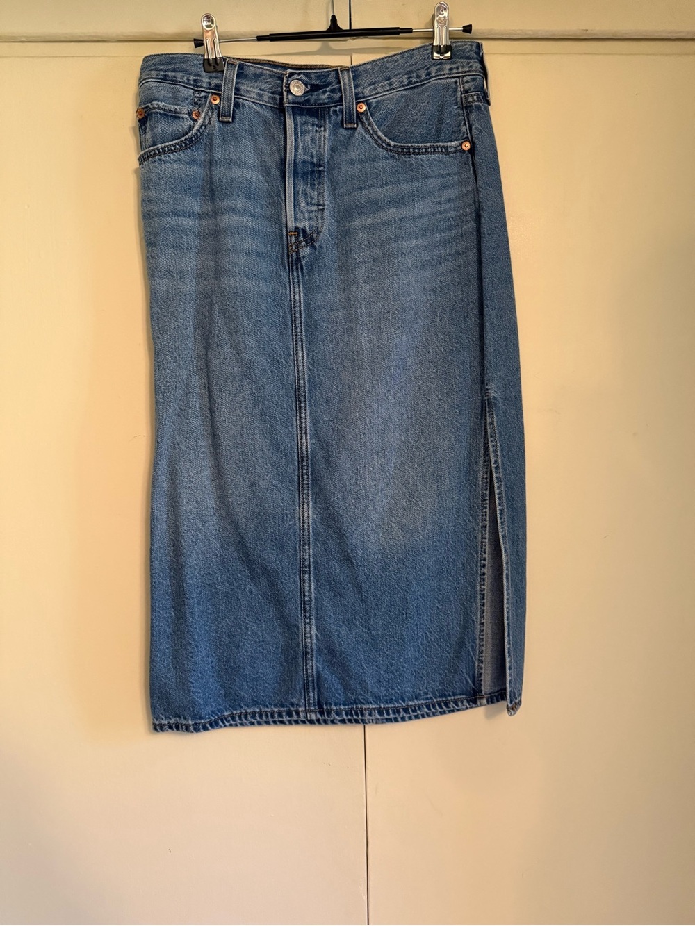 Levi’s Classic Blue Denim Midi Skirt with Side Slit